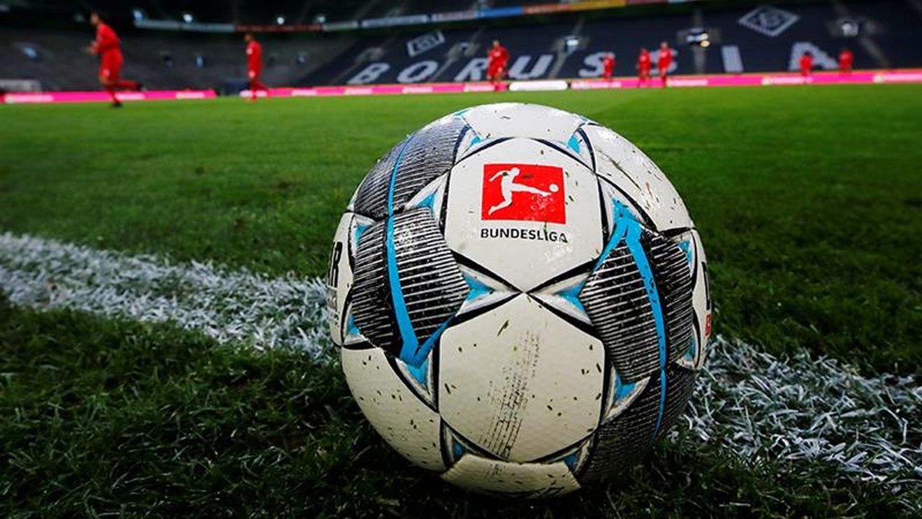 A fost lansată oficial echipa sezonului din Bundesliga! Robert Lewandowski este unul dintre cei mai puternici atacanți din FIFA 20 la ora actuală