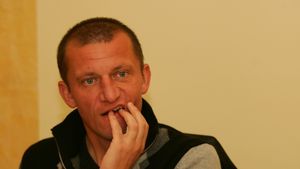 "Dorinel nu a semnat încă! Nu e 100% la Steaua...poate nu îi convine ceva în contract..."
