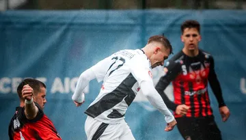 Prestație solidă doar în prima repriză pentru CS Gloria Bistrița în amicalul cu Universitatea Cluj. Formația din prima ligă s-a descătușat în partea secundă