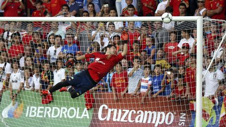 Toți ochii pe Spania!** Intrenaționalii bieloruși pot primi într-un meci cât un jucător din Liga 1 într-o lună