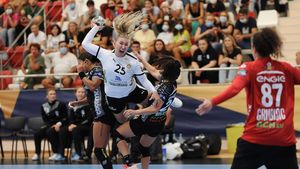 CSM București - Rostov 27-30. Echipa lui Adi Vasile și-a revenit pe final, dar a fost condusă și la 12 goluri în Liga Campionilor