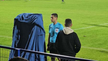 VAR a decis în cea mai controversată fază din Metaloglobus - FCSB. Penalty anulat pentru gazde după o simulare