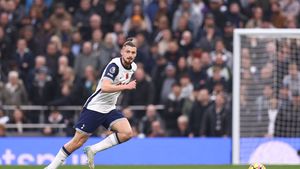 „Să vedem dacă vor să spargă banca pentru el”. Tottenham le-a anunțat pe Napoli și pe Juventus Torino care e prețul de transfer imediat al lui Radu Drăgușin