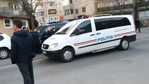 Fiul lui Liviu Dragnea, probleme la finalul meciului care l-a dus aproape de Liga 2. Valentin Dragnea a fost huiduit de fani și a plecat cu Poliția de la stadion, Lincar a fost bătut: "Au început să-mi dea pumni și picioare"