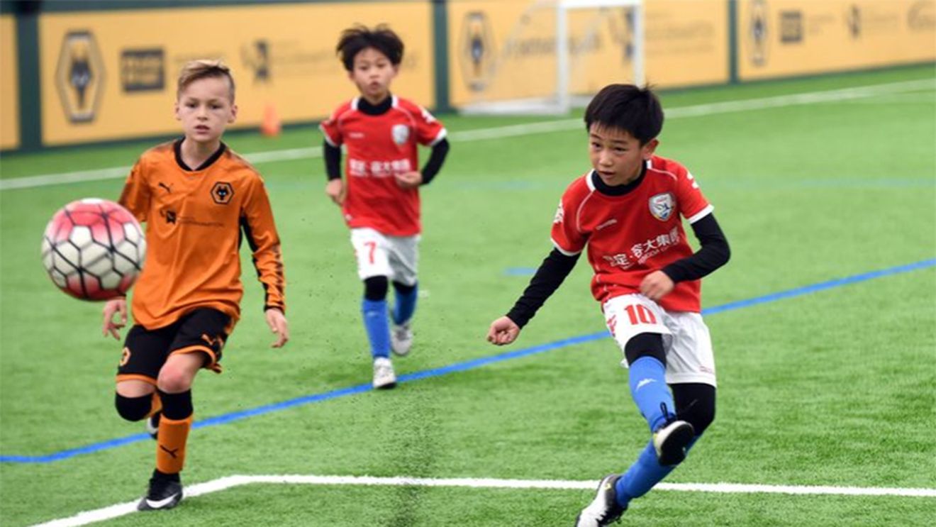 IMPRESIONANT | Un meci între două echipe de copii sub 9 ani a fost urmărit de aproximativ 500.000 de oameni