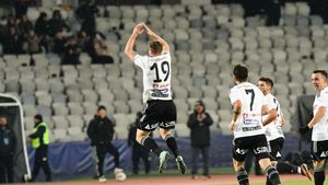 Daniel Popa se umple de bani la FCSB. Transferul îi aduce un salariu mare și un bonus uriaș: ce scrie în contractul atacantului cu Gigi Becali