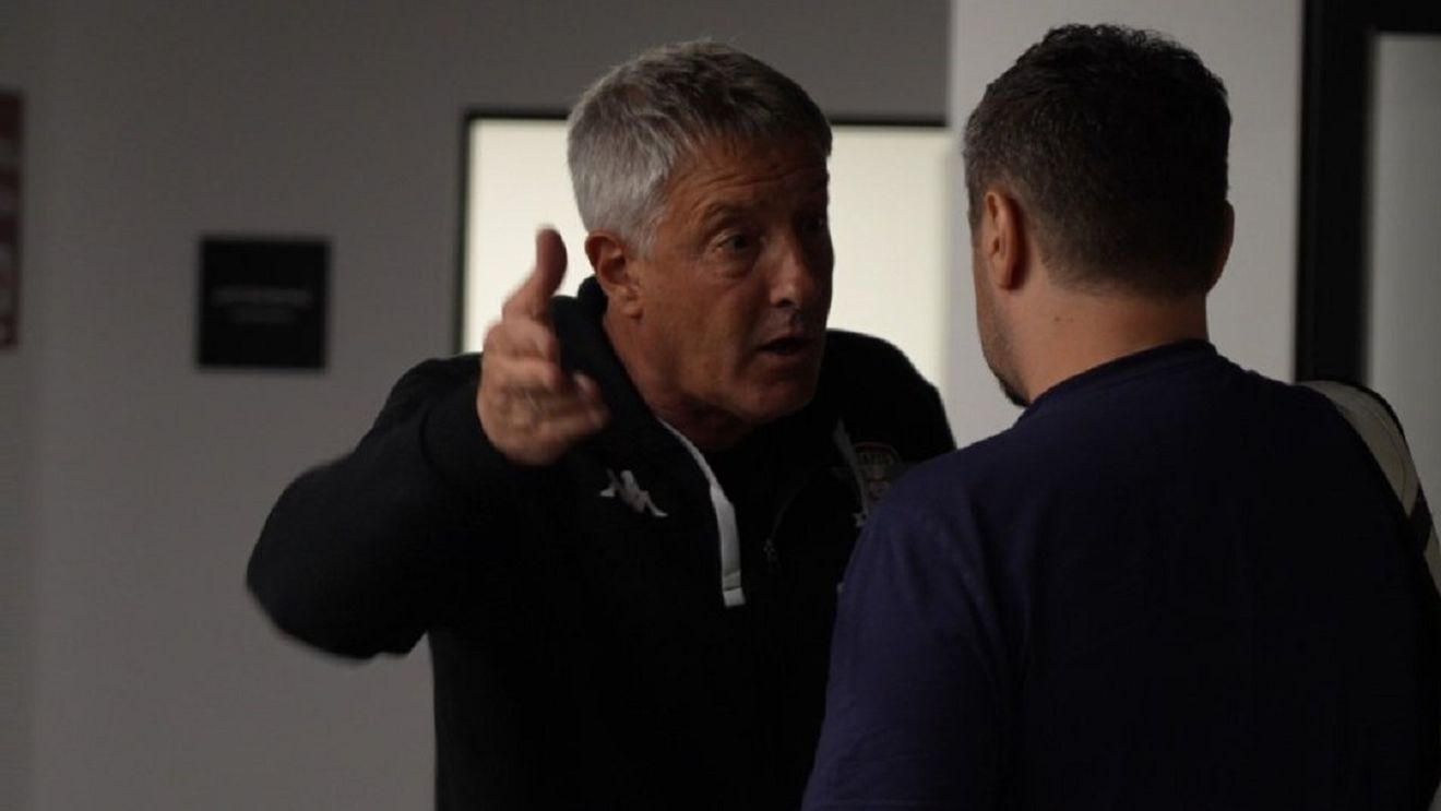 Ce s-a întâmplat între Cristiano Bergodi și jurnalistul Ovidiu Ionescu, la care țipase în conferința de după Rapid – Sepsi 0-1, după ce au ieşit din sală! Italianul și-a continuat atacul dezlănțuit: „M-a făcut prost! A spus că nu mă bate”. SPECIAL