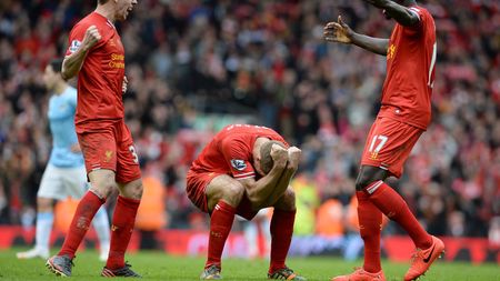 "Cormoranii" câștigă derby-ul etapei în Premier League. Liverpool - Man City 2-1. Pantilimon, învins de două ori de Rooney. Man. United - Sunderland 2-0. Gardoș, schimbat după 25 de minute în West Brom Southampton 1-0