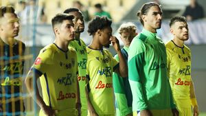 Tensiuni la Ploiești, după Petrolul - FC Botoșani 0-2! Jucătorii lui Adi Mutu, „scoși la tablă” de suporterii furioși