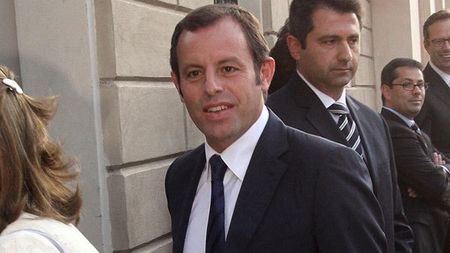 Didier Drogba este în Barcelona, spaniolii susțin că va fi coleg cu Messi!** Ce spune șeful grupării de pe Camp Nou și pentru ce fundaș de la EURO negociază