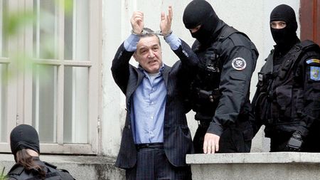 Becali a făcut scandal în fața judecătorilor de la Înalta Curte de Casație și Justiție și a părăsit sala