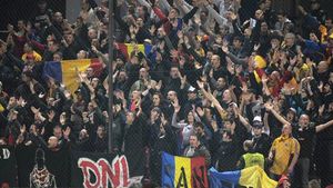 Fanii echipei naționale, NECRUȚĂ‚TORI cu Răzvan Lucescu:** "Talentul de antrenor NU este ereditar!"