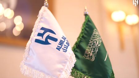 Arabii l-au îmbrăcat în aur: 20.000.000 de euro va fi salariul lui anual!