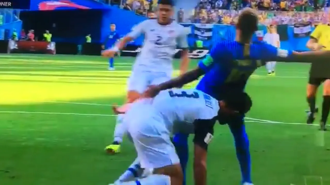 VIDEO | Niet penalty! Simularea lui Neymar nu a păcălit arbitrajul video. O nouă premieră la Campionatul Mondial

