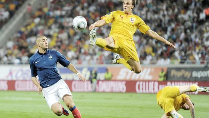 Milan iese din cursa pentru Chiricheș! 'Derby della Capitale' pentru fundașul Stelei!Italienii sunt la picioarele lui: "E identic cu Thiago Silva! Noul Chivu are foame mare de trofee!"