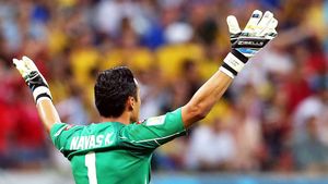 Keylor Navas este dorit de Liverpool, Arsenal și Atletico Madrid. Are o clauză de reziliere foarte mică