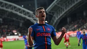 Ce nume a rostit Florin Tănase înainte de FCSB - Manchester United. Este coşmarul ultraşilor „diavolilor"