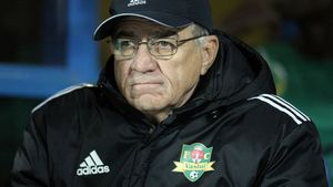 Hizo laudă Steaua și CFR!** "Felicit antrenorii și jucătorii! Sunt rezultate benefice pentru fotbalul românesc"