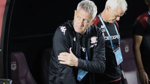 Cristiano Bergodi n-a mai rezistat și a făcut o criză de nervi la conferința de presă, după ce a fost întrebat despre dorința lui Dan Șucu de a-l demite de la Rapid: „Se exagerează, sunt anumite interese! Lăsați-mă să trăiesc”