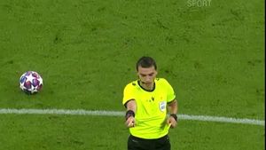 Viață grea pentru brigada românească de la meciul Bayern-Chelsea. Ovidiu Hațegan a acordat un penalty ajutat de VAR