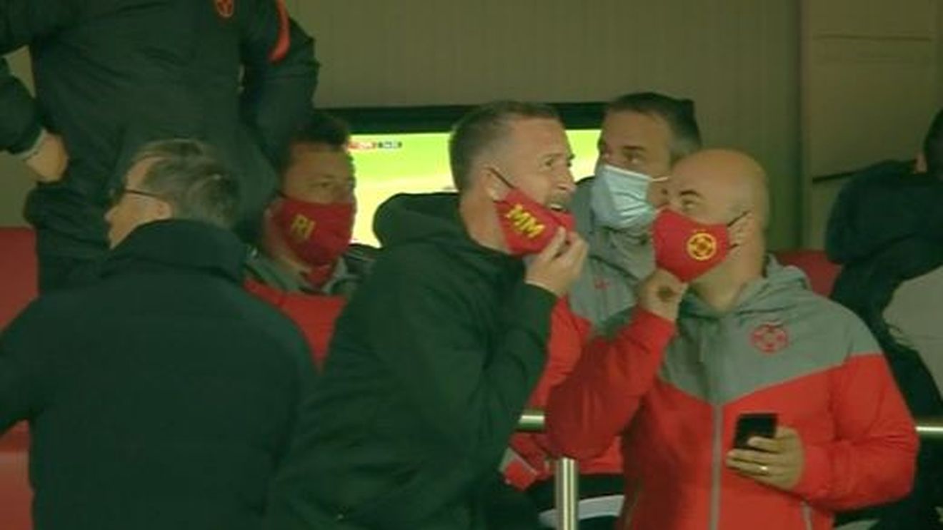 Mihai Stoica a uitat regulamentul! A cerut cartonaș roșu în FCSB - CFR Cluj, dar Alexandru Deaconu l-a pus imediat la curent | VIDEO