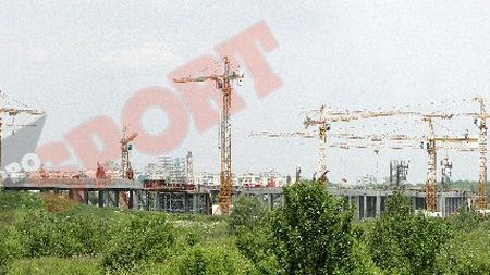 FOTO** Incognito la noul stadion din Lviv! Va fi gata până în 2012?