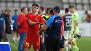 Cum l-a impus Gigi Becali pe Tavi Popescu în primul unsprezece de la FCSB! Ce ordin le-a dat lui Elias Charalambous și Mihai Pintilii: „Băi, asta vreau” | VIDEO