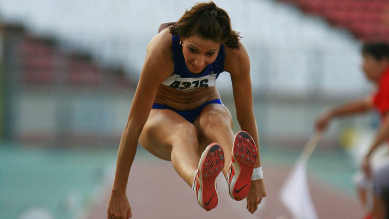 Cristina Bujin, argint la triplu salt la CE de tineret!