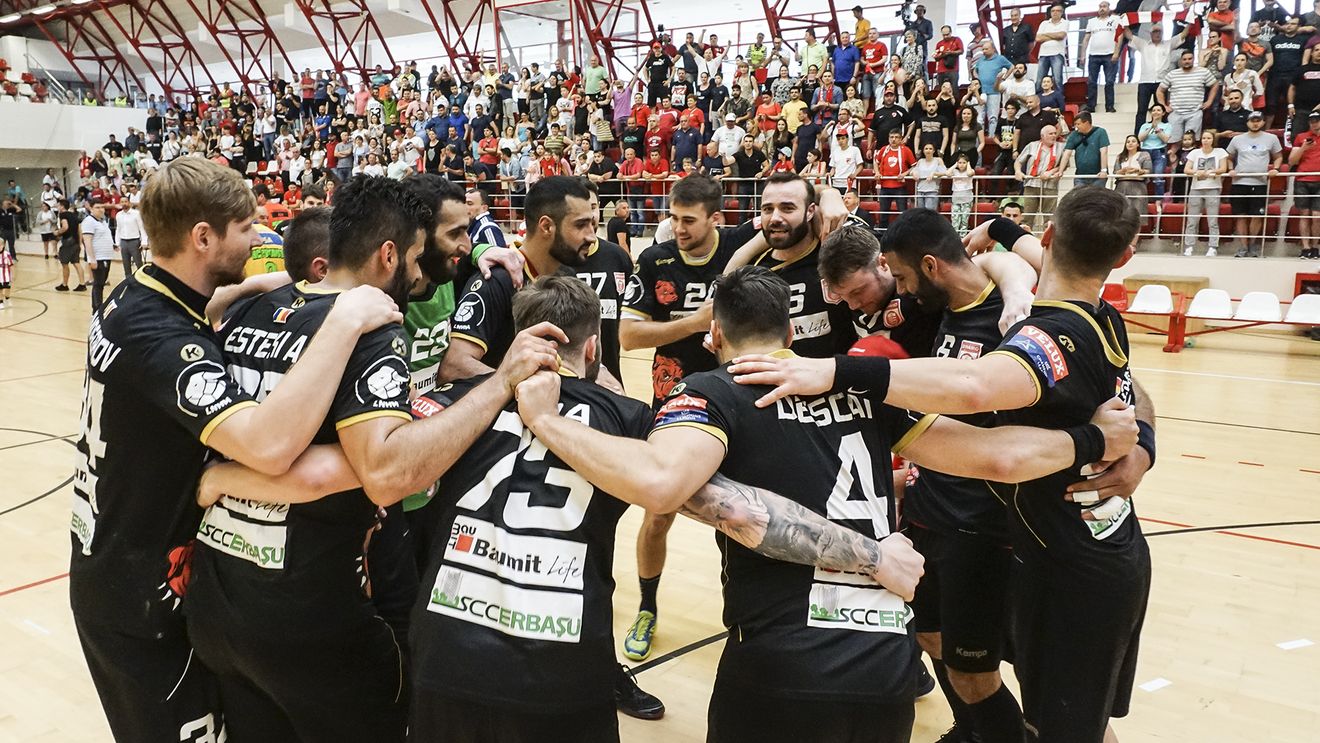 Dinamo s-a calificat pentru al treilea an consecutiv în finala Ligii Naționale la handbal. "Câinii" au închis semifinala cu Potaissa Turda în numai două meciuri 