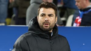 Primul transfer rezolvat de Mutu la Petrolul. Fotbalistul cerut cu insistență de noul antrenor ajunge azi în cantonament pe un salariu înjumătățit. EXCLUSIV