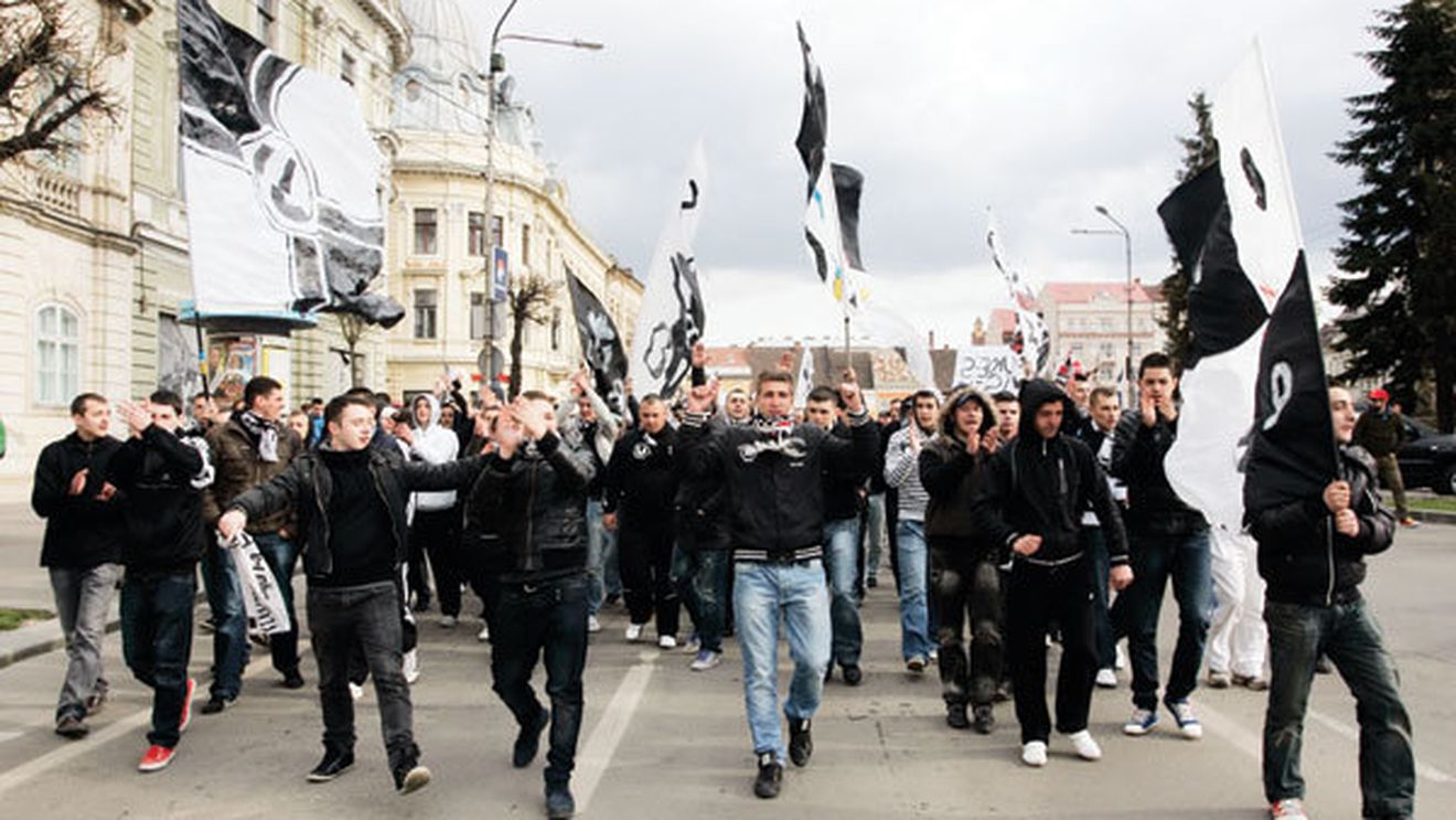 Fanii lui "U" cer ajutorul autorităților