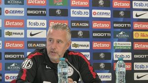 Reghecampf a fost întrebat frontal despre transferul lui Nsimba și a dat răspunsul în câteva secunde