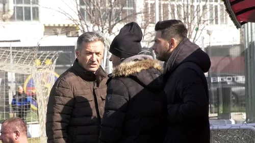 „Camuflat” la antrenamentul FCSB-ului! Nicolae Dică i-a urmărit atent pe jucătorii lui Bogdan Vintilă | FOTO&VIDEO