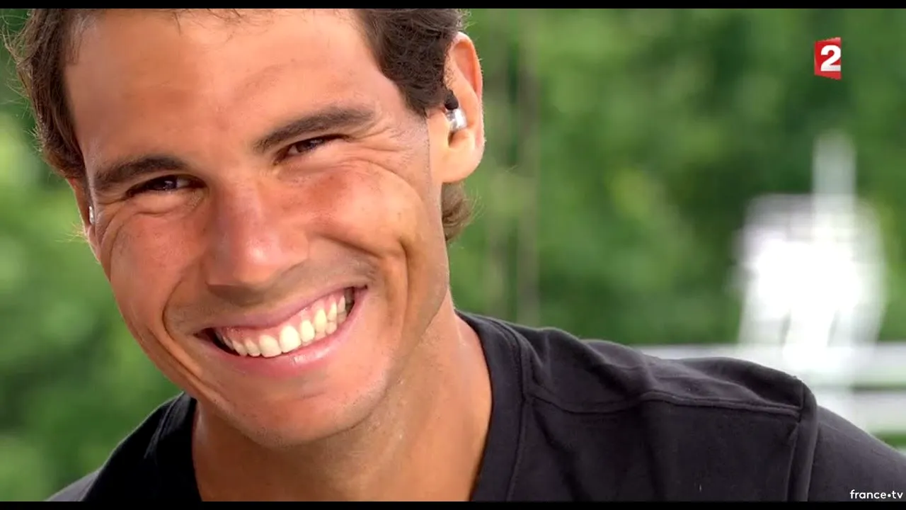 Faza zilei la Wimbledon 2019: zâmbete și un dialog savuros între Rafa Nadal și arbitrul care oficiază meciul lui Roger Federer. Ce s-a întâmplat | VIDEO