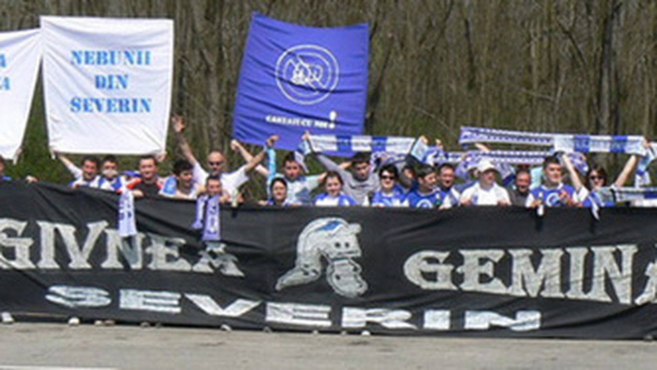 Fanii Universității, "uniți în cuget și-n simțiri"!** "Legiunea XIII Gemina" a depus la DNA o plângere contra FRF