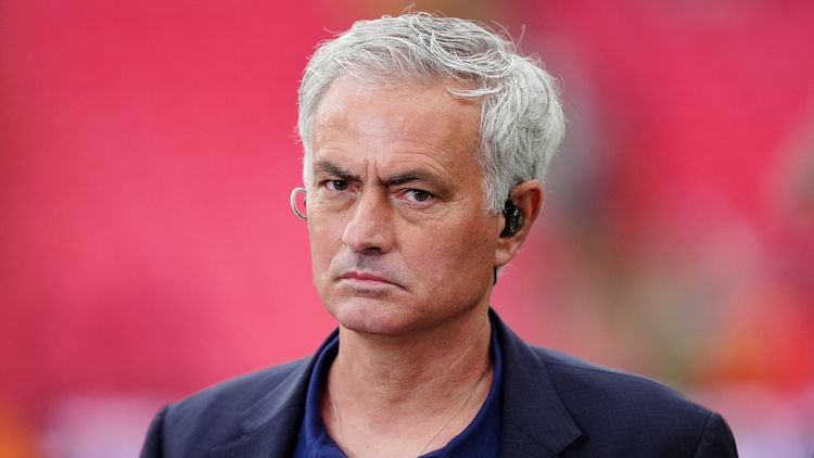 Cum arată vila lui Jose Mourinho de 1.400 de metri pătrați, cu piscină, din Madrid. Chiria îl costă 20.000 de euro pe lună