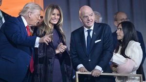 Cum și-a făcut apariția Melania Trump la tragerea la sorți a grupelor Campionatului Mondial. A atras toate privirile