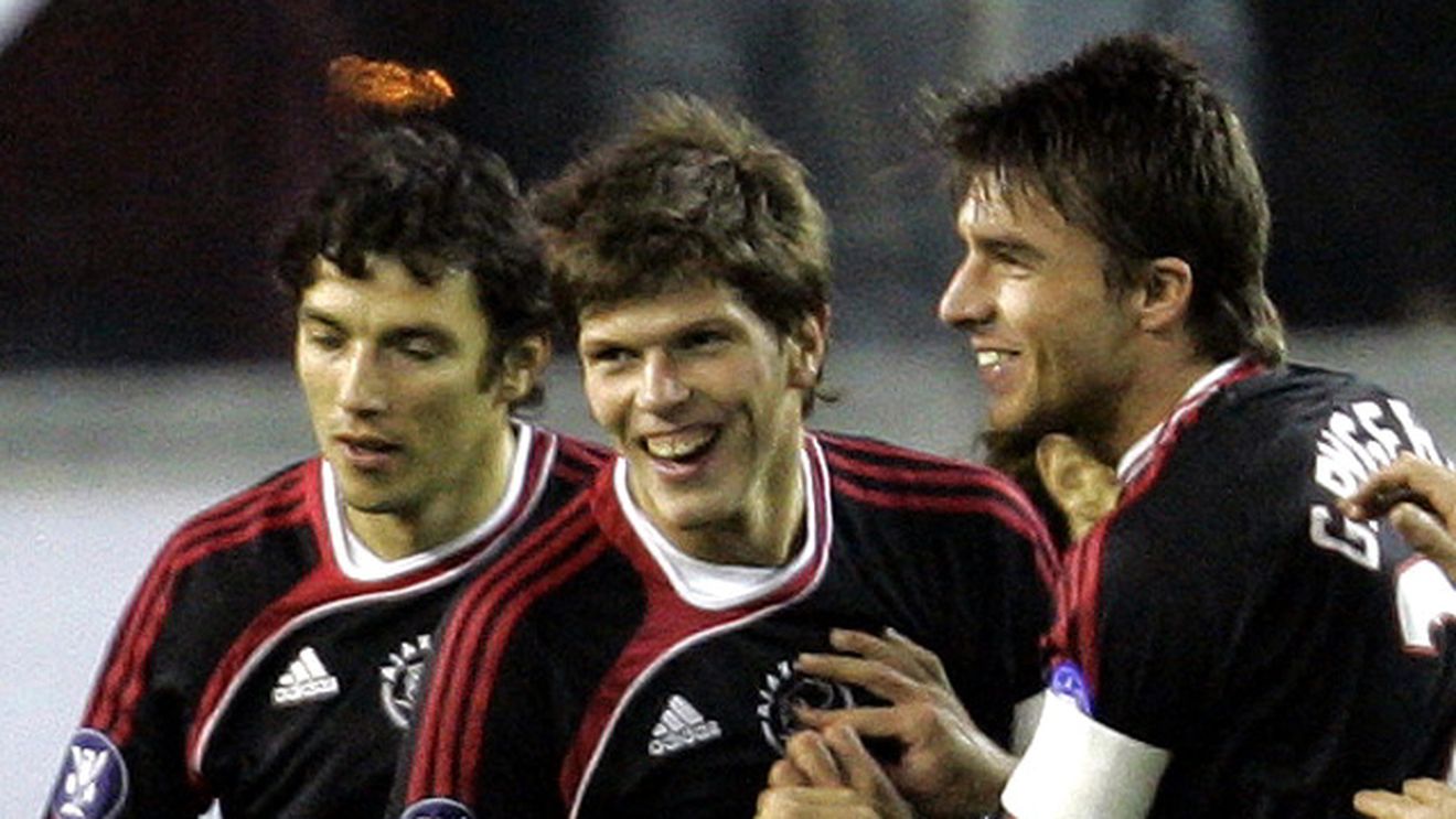 Real îl vrea pe Huntelaar