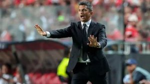 Răzvan Lucescu, scos din minți în Panathinaikos - PAOK: „VAR-ul lucrează împotriva noastră! Ne-a făcut să pierdem controlul și mintea”