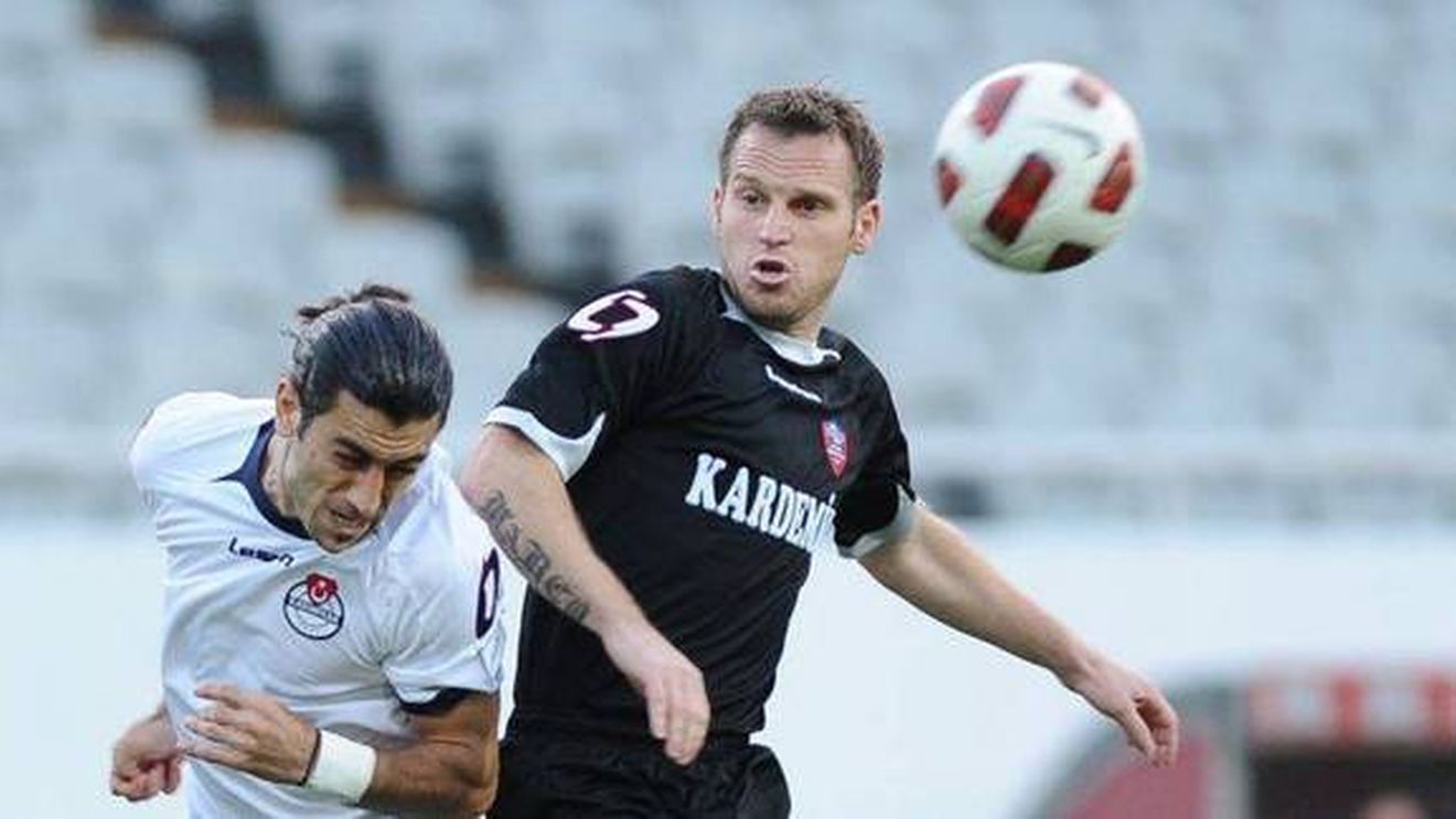 Viitor sumbru pentru tricolori?** "Dacă se mai retrage și Chivu, ar trebui să desființăm naționala"