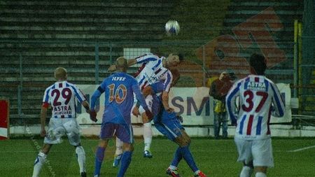 Oțelul s-a calificat cu emoții în sferturi!** "Nu m-am uitat la penalty-ul executat de Antal"