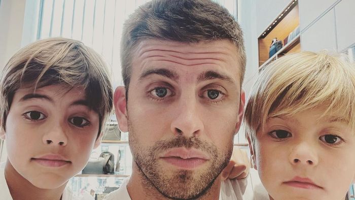 Gerard Pique, probleme mari din cauza Shakirei! Părinții catalanului au tranșat situația înainte a le fi prezentată noua iubită