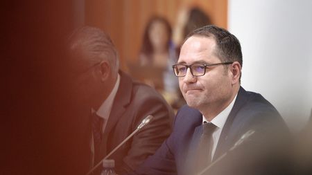 Pus în încurcătură! VIDEO | Gafă uluitoare a ministrului Tineretului și Sportului, când a fost întrebat de indemnizațiile pentru sportivii olimpici