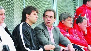 Surpriză! Lupescu și Contra pentru "New Dinamo"!** Totul depinde de meciul cu Bosnia