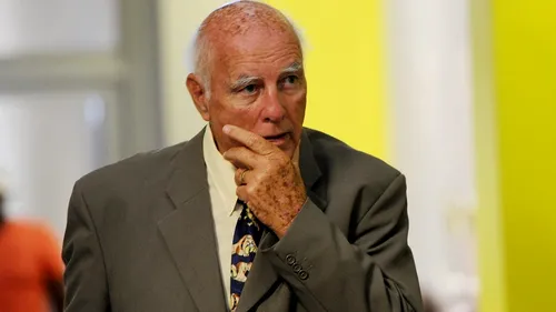 Decizie fără precedent în tenis! Bob Hewitt, exclus din Hall of Fame 