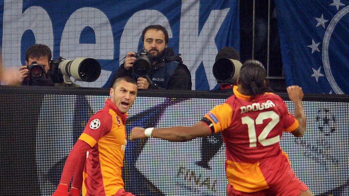 Mancini vrea să-l vândă pe Burak Yilmaz la Chelsea pentru a face loc unui super - transfer! Ce mutare-șoc pregătește Galata