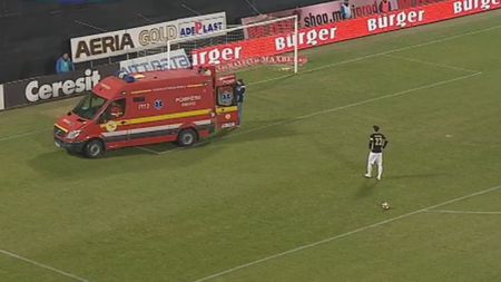 FOTO | Momente dificile pentru Silviu Lung în Gruia! UPDATE: Portarul Astrei a suferit un traumatism cranian și va rata meciul cu Danemarca. Cine îl va înlocui 