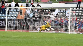 Portarul echipei SCM Râmnicu Vâlcea are mai multe oferte din Liga 2, unde încă speră că poate face pasul cu trupa olteană: ”Am înțeles că este posibil ca unele formații să nu continue”