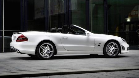 "E iute, la fel cum sunt și eu pe teren" Marica a primit cadou cel mai nou model de la Mercedes