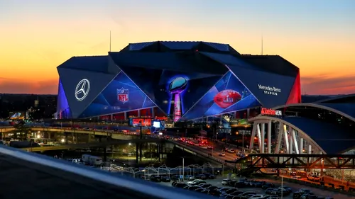 FOTO | Arenă de 1,6 miliarde de dolari pentru cel mai așteptat eveniment în sportul din America, Super Bowl 2019 